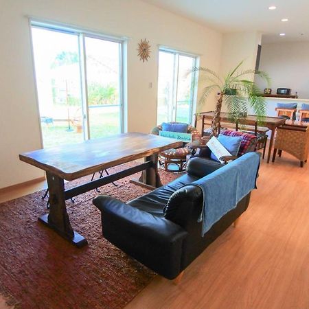 2019新築 ! Guest House Holoholo Beach Side Ishigaki  المظهر الخارجي الصورة
