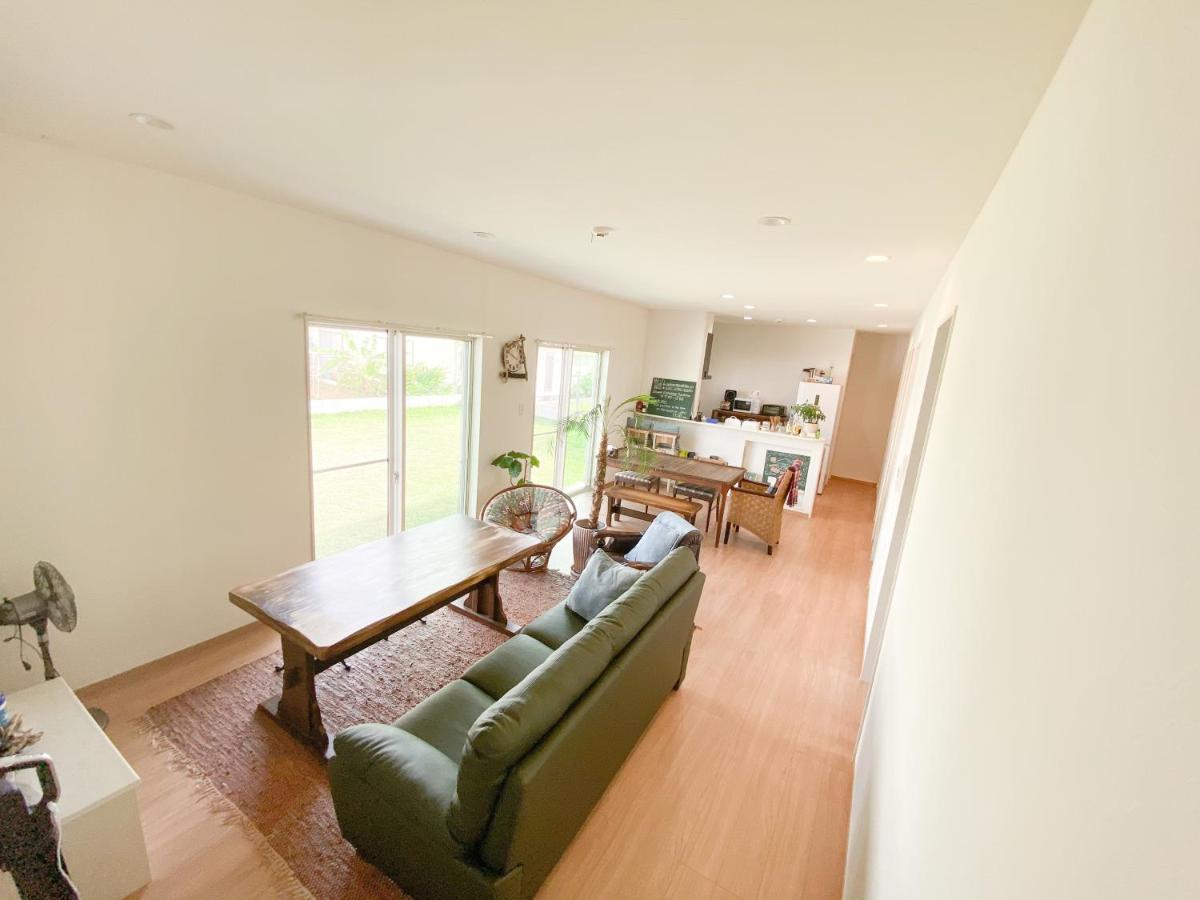 2019新築 ! Guest House Holoholo Beach Side Ishigaki  المظهر الخارجي الصورة